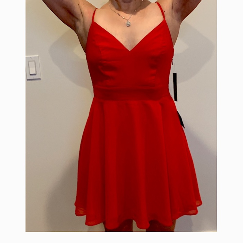 Lulus Red Mini Dress w/ Lace Back Women’s Small